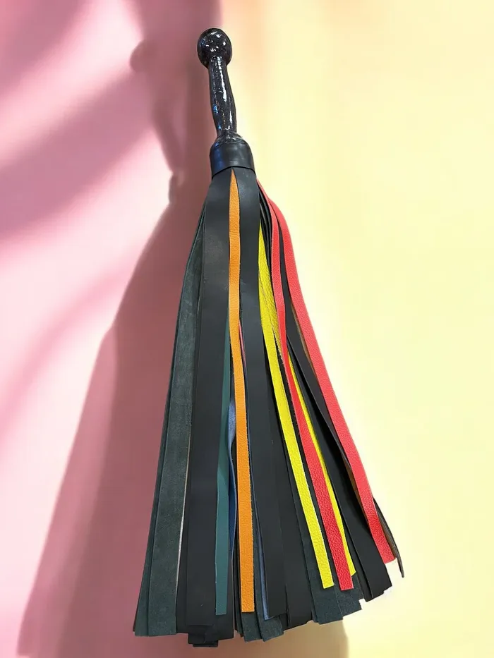 Lonicera Dark Sparkling Rainbow Flogger Lonicera Leather Anal