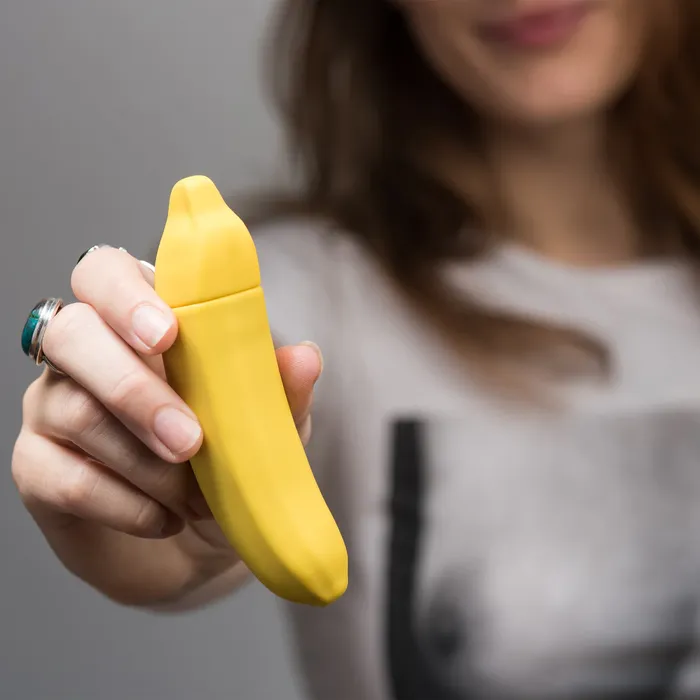 Vibrators Emojibator Banana Emojibator